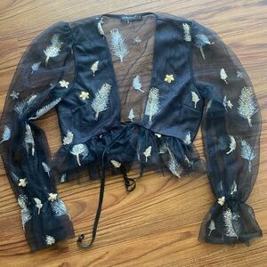 Bundle!!!
Black Sheer Embroidered Top S
Black Sparkly Sheer Top XS